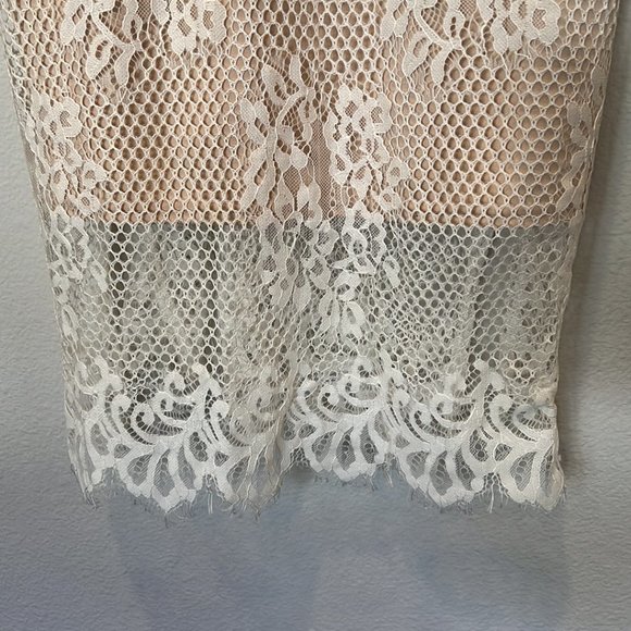 ASTR the Label Nude and Orange Lace Overlay V Neckline Slip Dress - Picture 4 of 9